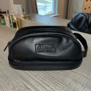 Men’s Penguin Toiletry bag